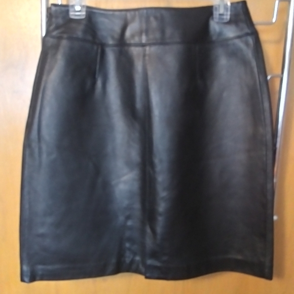 Leather skirt - Picture 3 of 8